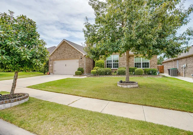 Photo 2 of Sale Pending at 2012 Plamera Ln, Fort Worth, TX 76131 | MLS# 21367976 | Listing updated on 2026-09-08