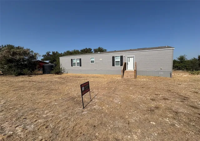 Photo 3 of Manufactured home for sale at 6806 Blue Ridge Rd, Weatherford, TX 76087 | MLS# 21367366 | Listing updated on 2026-10-03