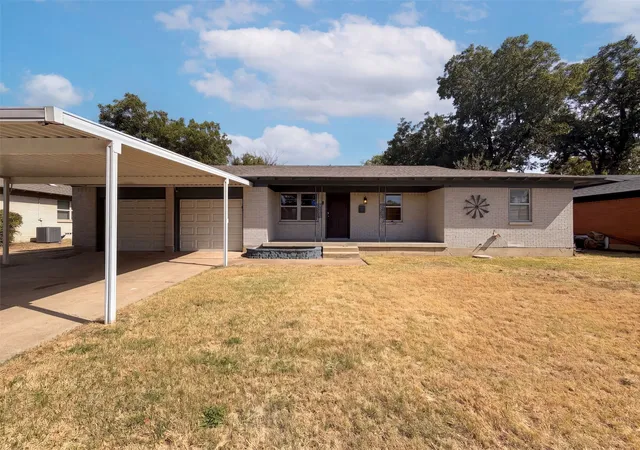 Photo 1 of Sale Pending at 5421 Bonnie Wayne St, Haltom City, TX 76117 | MLS# 21368160 | Listing updated on 2026-09-09