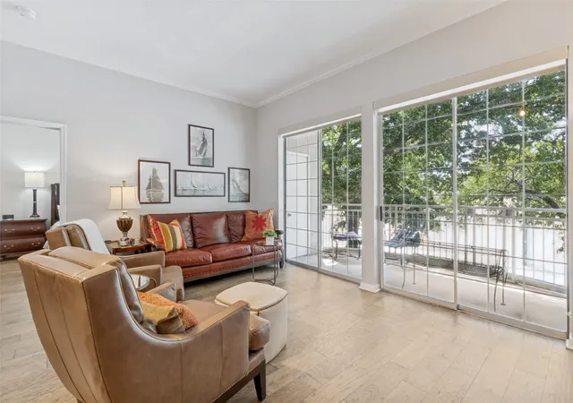 Photo 2 of Condo for sale at 3225 Turtle Creek Blvd #0008, Dallas, TX 75219 | MLS# 21362294 | Listing updated on 2026-09-13