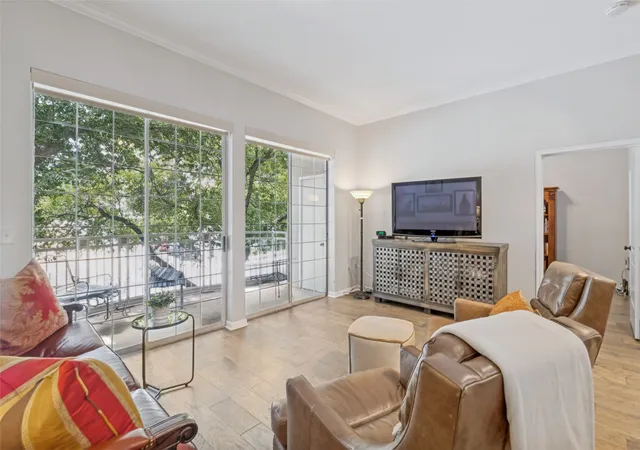 Photo 3 of Condo for sale at 3225 Turtle Creek Blvd #0008, Dallas, TX 75219 | MLS# 21362294 | Listing updated on 2026-09-13