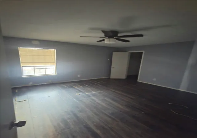 Photo 4 of Single family home for sale at 428 Liberty Pl, Grand Prairie, TX 75052 | MLS# 21368077 | Listing updated on 2026-09-11