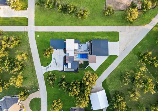Photo 3 of Single family home for sale at 9003 King Air Dr, Granbury, TX 76049 | MLS# 21360149 | Listing updated on 2026-09-10