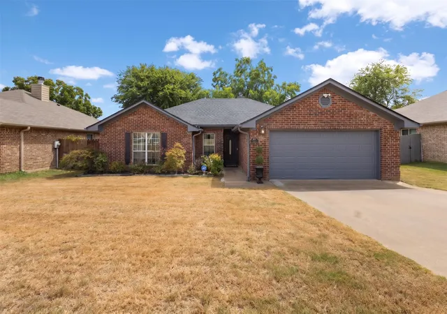 Photo 3 of Single family home for sale at 107 N Collin Dr, Chandler, TX 75758 | MLS# 21368100 | Listing updated on 2026-09-17