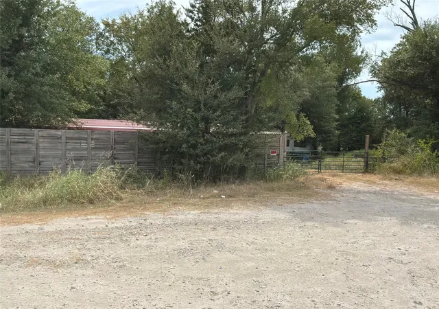 Photo 1 of Land for sale at 6858 Sw County Road 0022 Road, Corsicana, TX 75109 | MLS# 21368255 | Listing updated on 2026-09-10