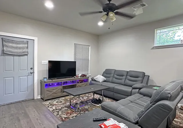 Photo 3 of Multi family home for sale at 11281 Moss St, Brownsboro, TX 75756 | MLS# 21368287 | Listing updated on 2026-09-09