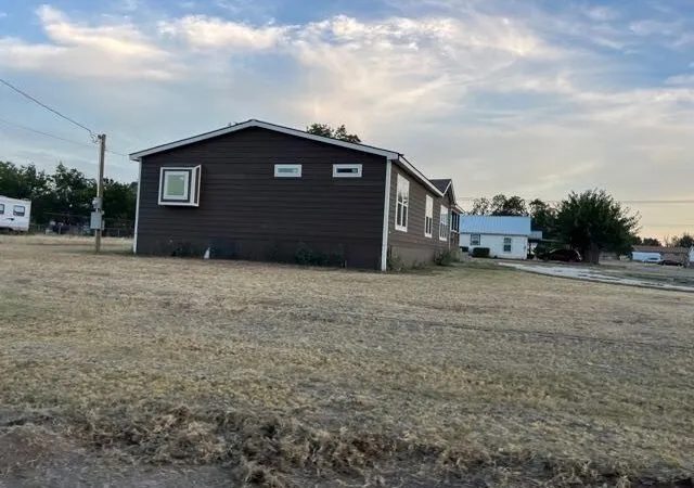 Photo 3 of Manufactured home for sale at 209 N Avenue C, Knox City, TX 79529 | MLS# 21368272 | Listing updated on 2026-09-28