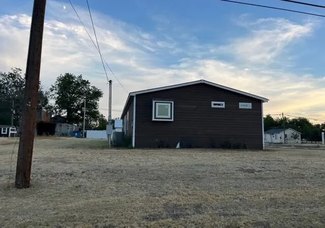 Photo 4 of Manufactured home for sale at 209 N Avenue C, Knox City, TX 79529 | MLS# 21368272 | Listing updated on 2026-09-28