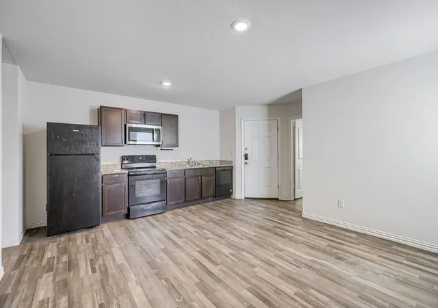 Photo 3 of Multi family home for sale at 2005 2007 Jb Jackson Jr Blvd, Dallas, TX 75210 | MLS# 21365261 | Listing updated on 2026-09-08