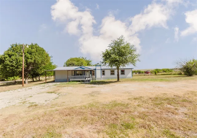 Photo 2 of Manufactured home for sale at 9800 2nd Street, Joshua, TX 76058 | MLS# 21368289 | Listing updated on 2026-09-10