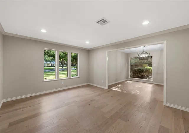 Photo 4 of Single family home for sale at 4808 Pecan Ter, Waco, TX 76710 | MLS# 21367790 | Listing updated on 2026-09-09