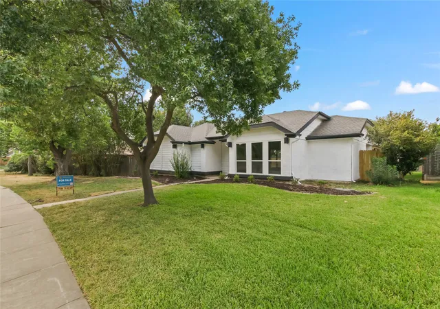 Photo 2 of Sale Pending at 2103 Stein Wy, Carrollton, TX 75007 | MLS# 21367543 | Listing updated on 2026-09-15