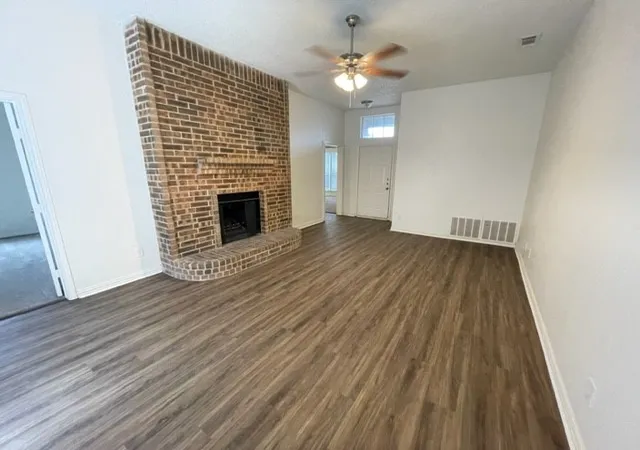 Photo 3 of Sale Pending at 5800 Stone Meadow Ln, Fort Worth, TX 76179 | MLS# 21366481 | Listing updated on 2026-09-09