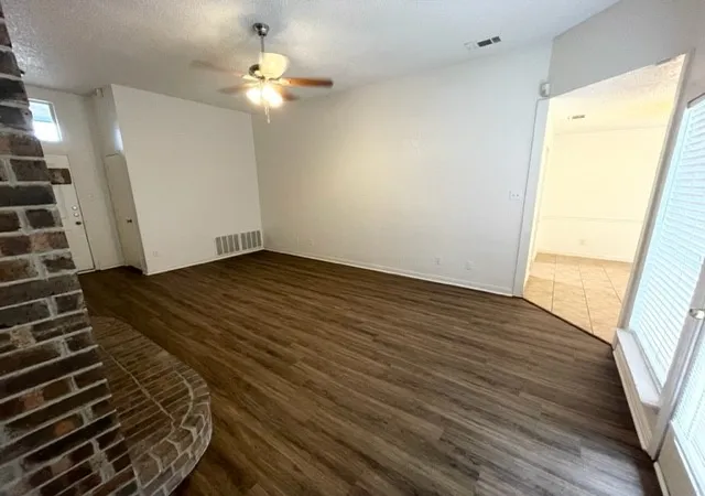 Photo 3 of Sale Pending at 5800 Stone Meadow Ln, Fort Worth, TX 76179 | MLS# 21366481 | Listing updated on 2026-09-09
