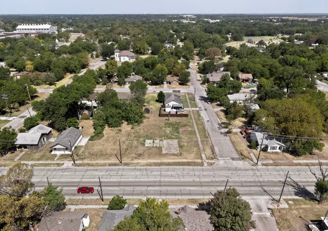 Photo 2 of Land for sale at 814 & 816 Martin Luther King Blvd, Corsicana, TX 75110 | MLS# 21368325 | Listing updated on 2026-09-09