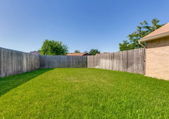 Photo 22 of Sale Pending at 2906 Western Dr, Garland, TX 75042 | MLS# 21368435 | Listing updated on 2026-09-29