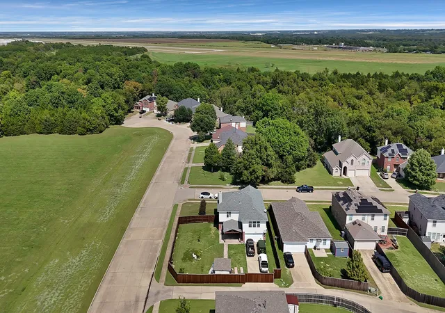 Photo 3 of Single family home for sale at 3101 Silver Creek Dr, Mesquite, TX 75181 | MLS# 21368455 | Listing updated on 2026-09-11