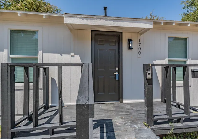 Photo 3 of Single family home for sale at 1700 Andrew Ave, Fort Worth, TX 76105 | MLS# 21368491 | Listing updated on 2026-09-23