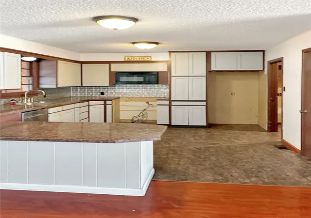 Photo 3 of Single family home for sale at 2223 S 6Th St, Lamesa, TX 79331 | MLS# 21368536 | Listing updated on 2026-09-12