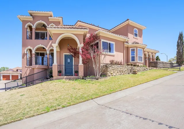 Photo 1 of Single family home for sale at 7713 Lakeview Cir, Fort Worth, TX 76179 | MLS# 21368577 | Listing updated on 2026-09-10