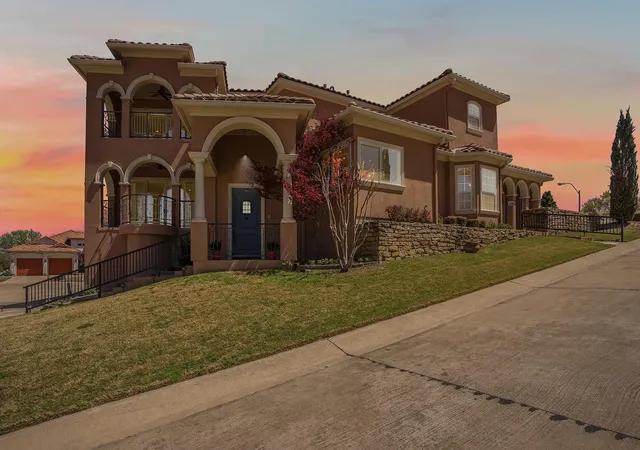 Photo 2 of Single family home for sale at 7713 Lakeview Cir, Fort Worth, TX 76179 | MLS# 21368577 | Listing updated on 2026-09-10