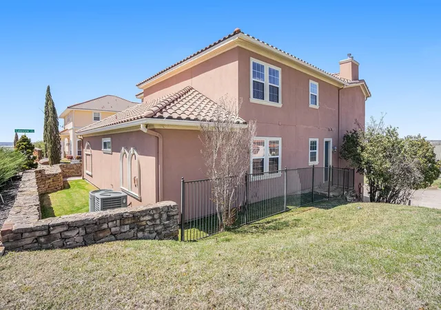 Photo 33 of Single family home for sale at 7713 Lakeview Cir, Fort Worth, TX 76179 | MLS# 21368577 | Listing updated on 2026-09-10