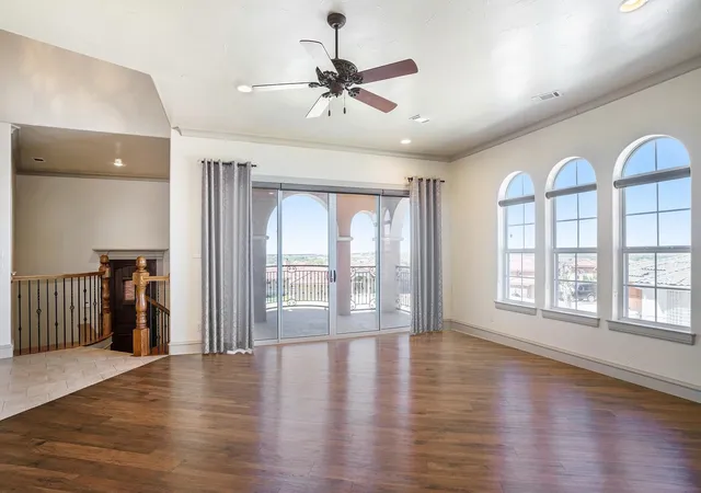 Photo 4 of Single family home for sale at 7713 Lakeview Cir, Fort Worth, TX 76179 | MLS# 21368577 | Listing updated on 2026-09-10