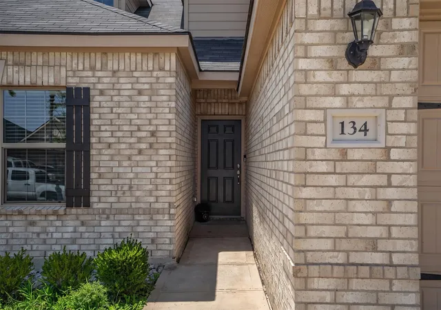 Photo 4 of Single family home for sale at 134 Morning Glory, Sanger, TX 76266 | MLS# 21362731 | Listing updated on 2026-09-12