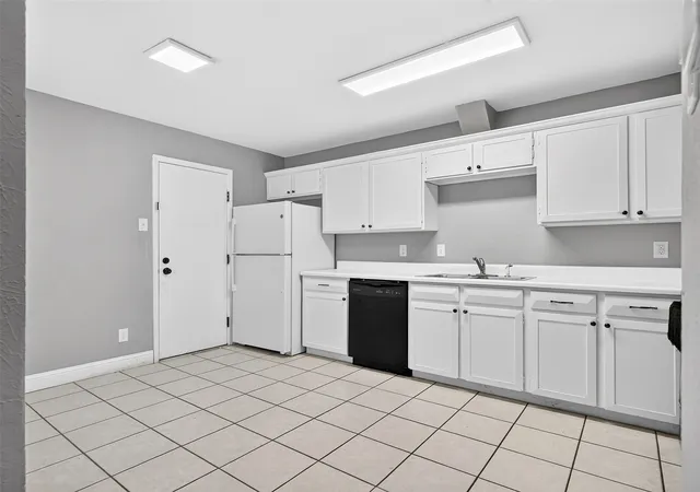 Photo 3 of Townhouse for sale at 817 Pebble Beach Dr, Garland, TX 75043 | MLS# 21368608 | Listing updated on 2026-09-16
