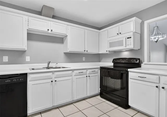 Photo 3 of Townhouse for sale at 817 Pebble Beach Dr, Garland, TX 75043 | MLS# 21368608 | Listing updated on 2026-09-16