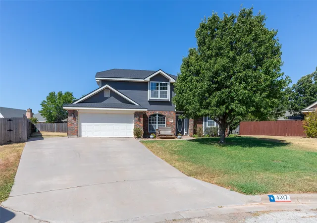 Photo 2 of Sale Pending at 4317 Dee Ann Ct, Abilene, TX 79606 | MLS# 21343444 | Listing updated on 2026-09-09