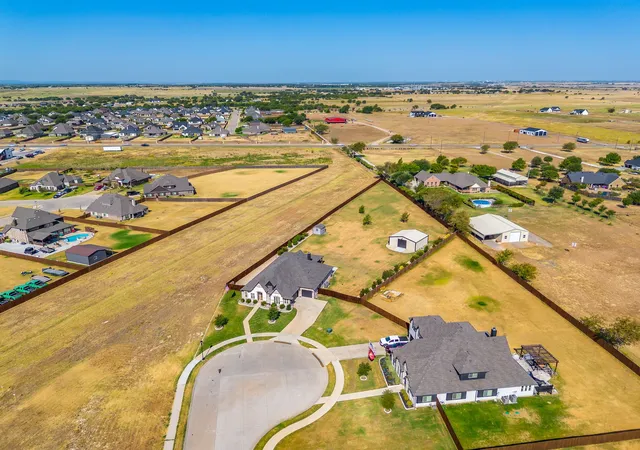 Photo 2 of Sale Pending at 340 Trail Dust Dr, Godley, TX 76044 | MLS# 21367933 | Listing updated on 2026-09-15
