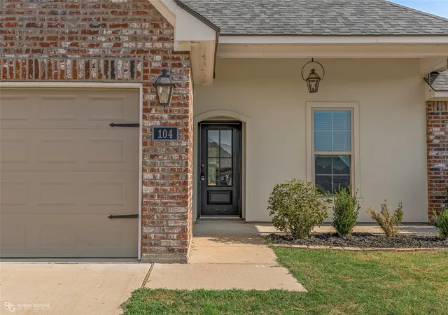 Photo 3 of Sale Pending at 104 Brimestone Loop, Benton, LA 71006 | MLS# 21368261 | Listing updated on 2026-09-11