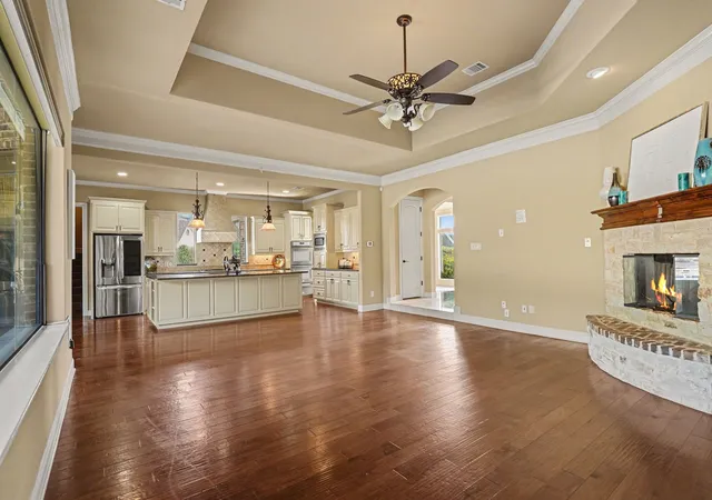 Photo 3 of Single family home for sale at 6909 Heritage Oaks Dr, Mansfield, TX 76063 | MLS# 21368185 | Listing updated on 2026-10-06