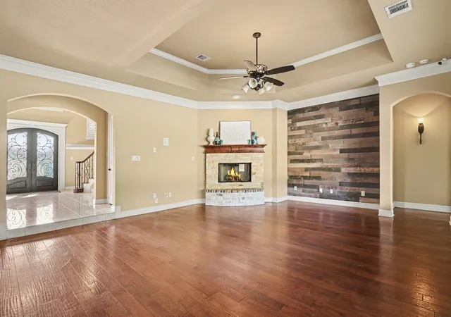 Photo 1 of Single family home for sale at 6909 Heritage Oaks Dr, Mansfield, TX 76063 | MLS# 21368185 | Listing updated on 2026-10-06