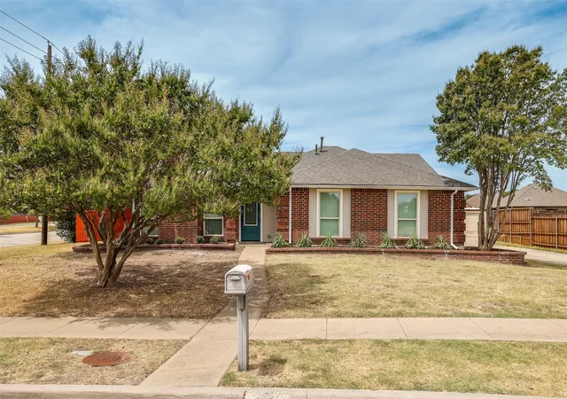 Photo 1 of Single family home for sale at 4201 Arbor Creek Dr, Carrollton, TX 75010 | MLS# 21368395 | Listing updated on 2026-09-10