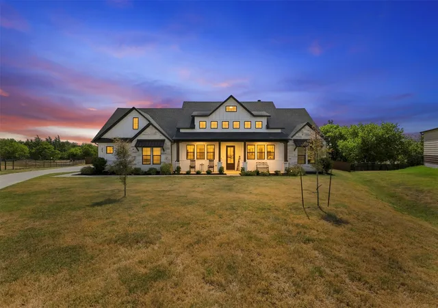 Photo 1 of Single family home for sale at 21 Reid Ct, Waxahachie, TX 75167 | MLS# 21368642 | Listing updated on 2026-09-19