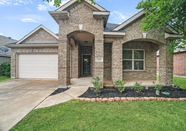 Photo 2 of Sale Pending at 1400 Villa Paloma Blvd, Little Elm, TX 75068 | MLS# 21368591 | Listing updated on 2026-09-13