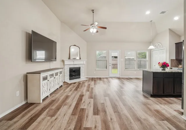 Photo 4 of Sale Pending at 1400 Villa Paloma Blvd, Little Elm, TX 75068 | MLS# 21368591 | Listing updated on 2026-09-13
