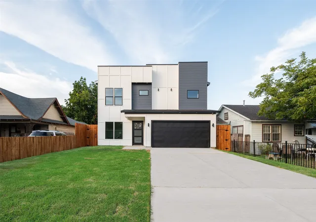 Photo 2 of Single family home for sale at 7318 Concord Ave, Dallas, TX 75235 | MLS# 21368848 | Listing updated on 2026-09-14