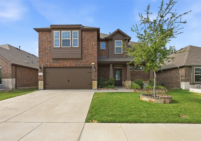 Photo 1 of Single family home for sale at 11216 Ranchera Dr, Aubrey, TX 76227 | MLS# 21368938 | Listing updated on 2026-10-01