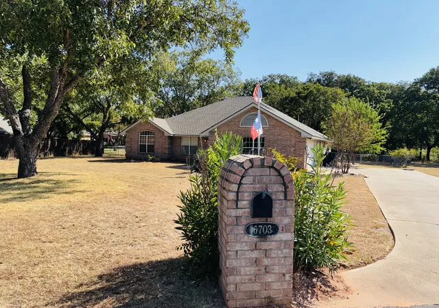 Photo 3 of Single family home for sale at 6703 Lejeune Ct, Granbury, TX 76049 | MLS# 21368778 | Listing updated on 2026-09-13