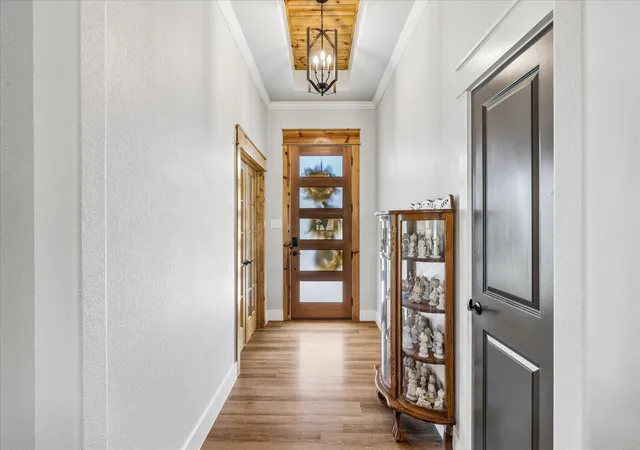 Photo 3 of Single family home for sale at 10020 Valley Oak Ct, Springtown, TX 76082 | MLS# 21367364 | Listing updated on 2026-09-08