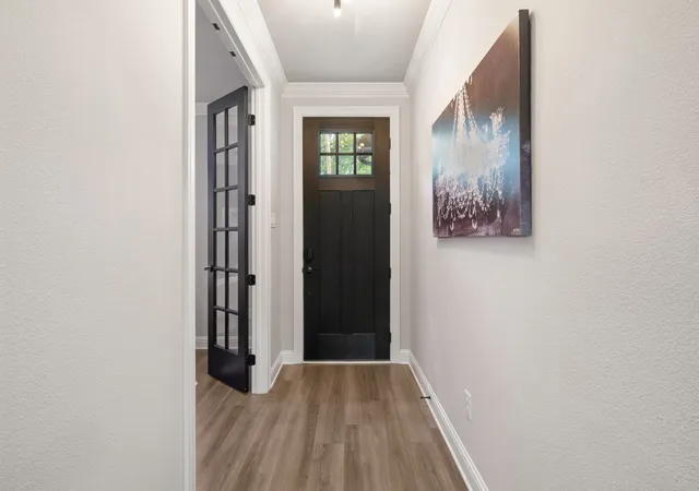 Photo 4 of Single family home for sale at 407 W Light St, Waxahachie, TX 75165 | MLS# 21368990 | Listing updated on 2026-09-14