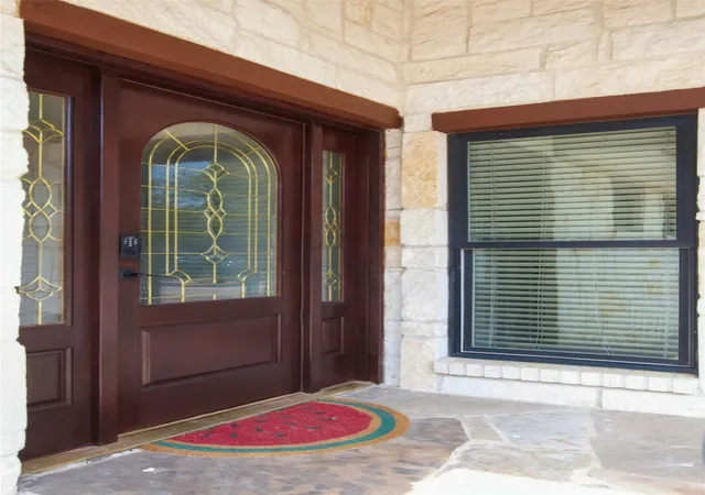 Photo 3 of Single family home for sale at 815 National Dr, Irving, TX 75060 | MLS# 21367959 | Listing updated on 2026-09-08
