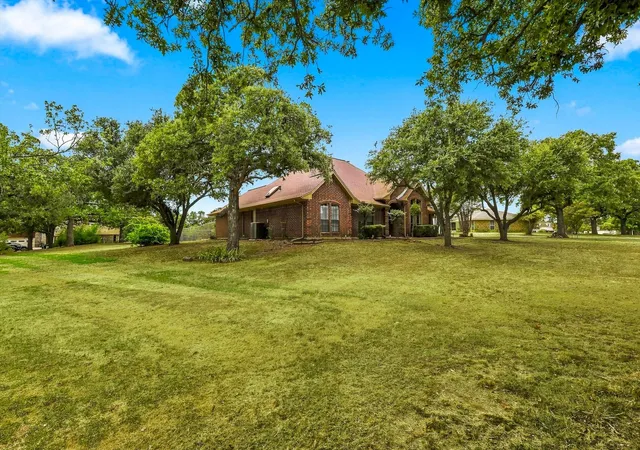 Photo 3 of Sale Pending at 1332 Rolling Acres Dr, Argyle, TX 76226 | MLS# 21366708 | Listing updated on 2026-09-11