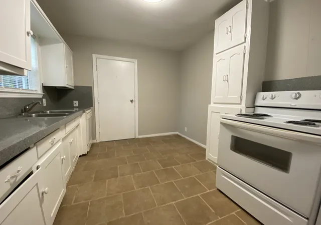 Photo 3 of Sale Pending at 7312 Gaston Ave, Fort Worth, TX 76116 | MLS# 21369024 | Listing updated on 2026-09-30
