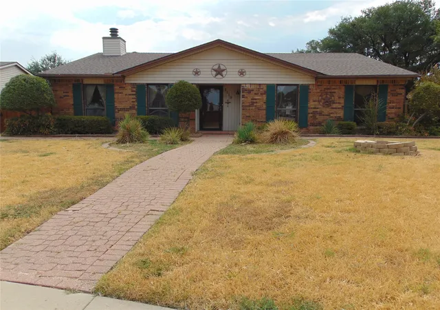 Photo 1 of Single family home for sale at 1110 Meandering Wy, Mesquite, TX 75150 | MLS# 21368248 | Listing updated on 2026-09-08