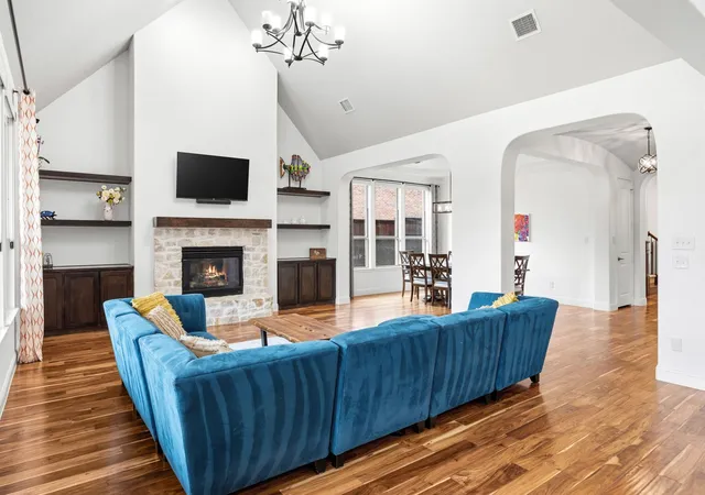 Photo 4 of Single family home for sale at 1642 Jeffrey Dr, Wylie, TX 75098 | MLS# 21368212 | Listing updated on 2026-10-06