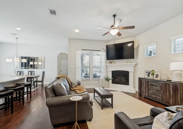 Photo 3 of Condo for sale at 5101 Kentwood Dr, Mc Kinney, TX 75070 | MLS# 21357905 | Listing updated on 2026-09-27
